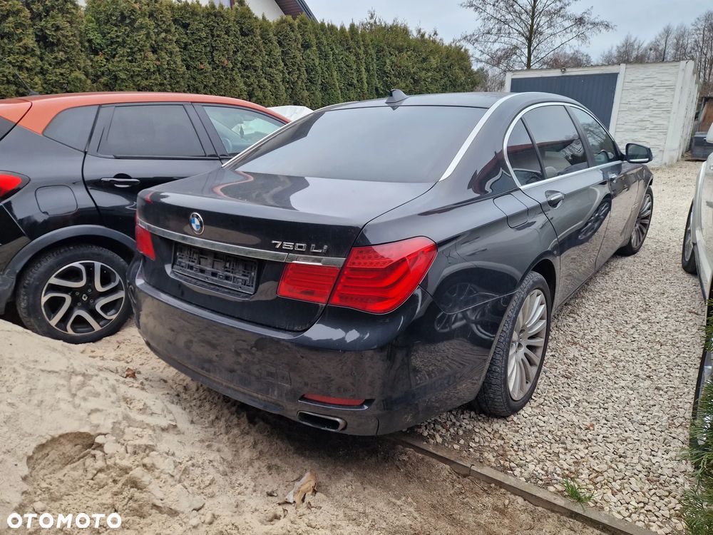 BMW Seria 7 750i L xDrive - 1