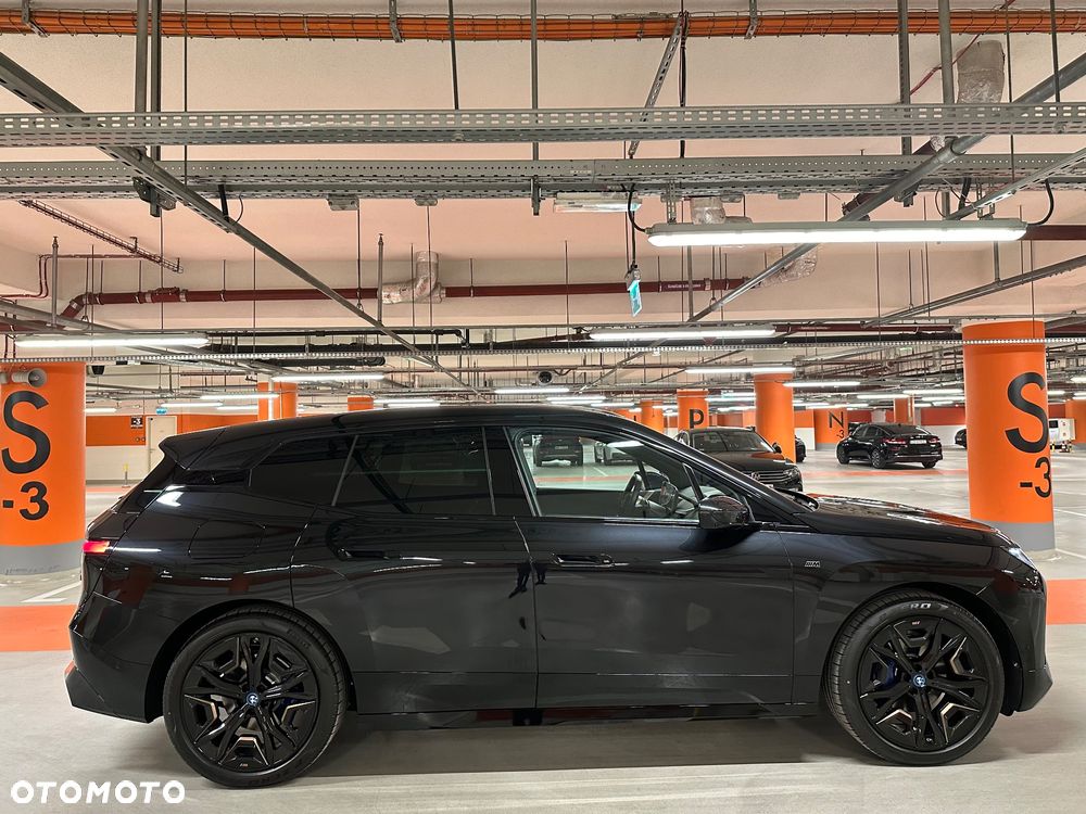 BMW iX xDrive40 76.6kWh - 8
