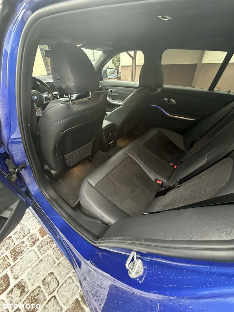 BMW Seria 3 320d M Sport sport - 9