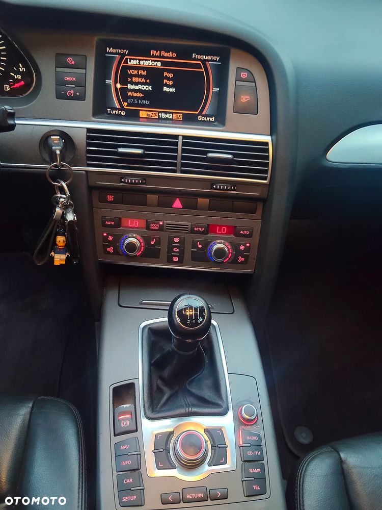 Audi A6 Limousine 2.4 - 21