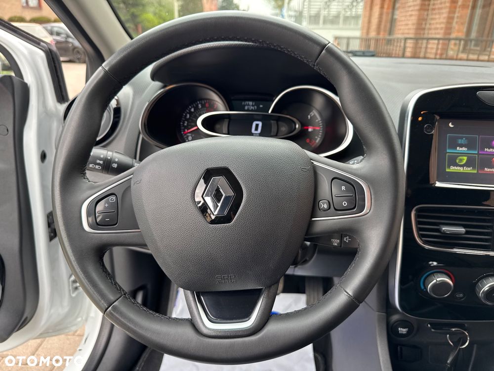 Renault Clio 1.2 16V 75 Limited - 26