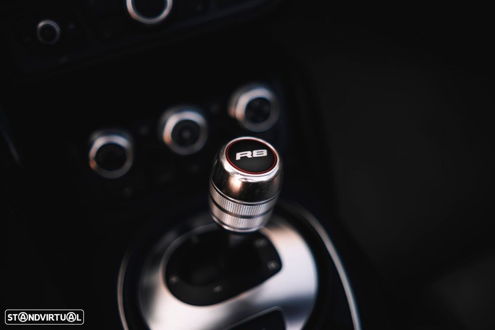 Audi R8 Spyder 5.2 FSi V10 quattro R tronic - 15