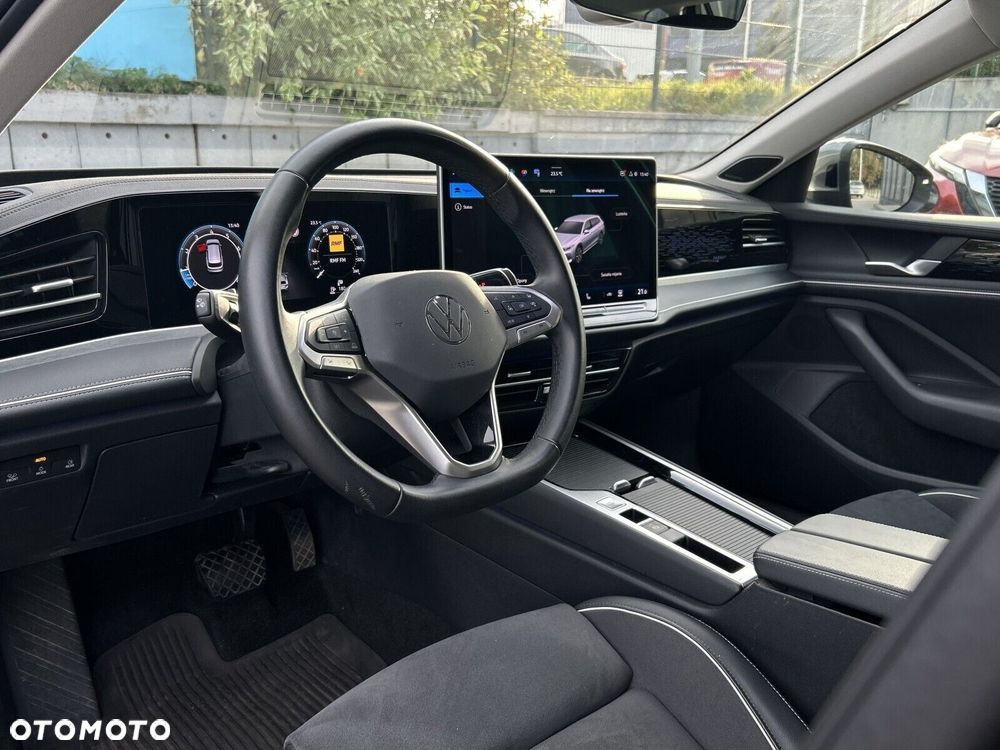 Volkswagen Passat - 10