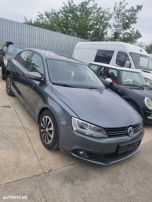 Dezmembram VW Jetta 2012, 1.6 TDI CAY, DSG - 1