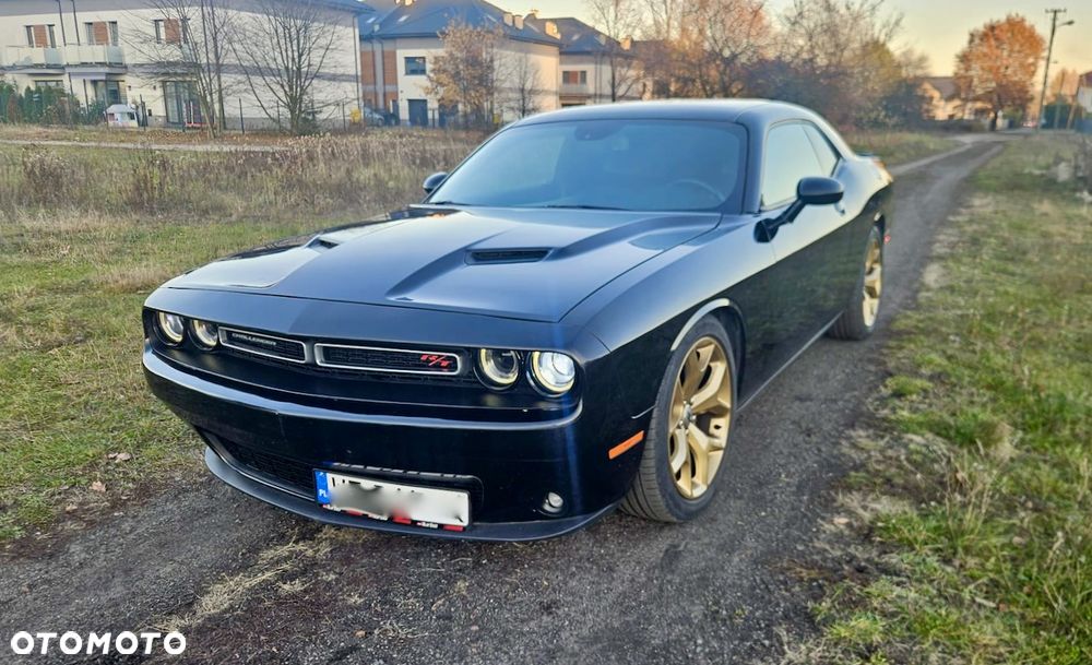 Dodge Challenger - 1