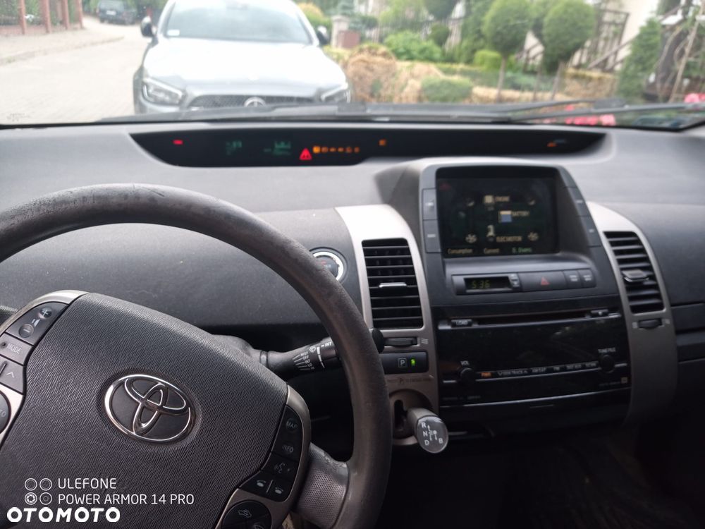 Toyota Prius 1.5 VVT-i Prestige - 6