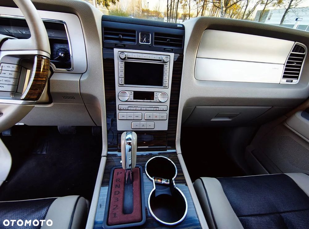 Lincoln Navigator 5.4 4x4 - 39