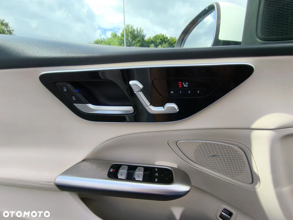 Mercedes-Benz Klasa C 200 d mHEV Avantgarde - 23