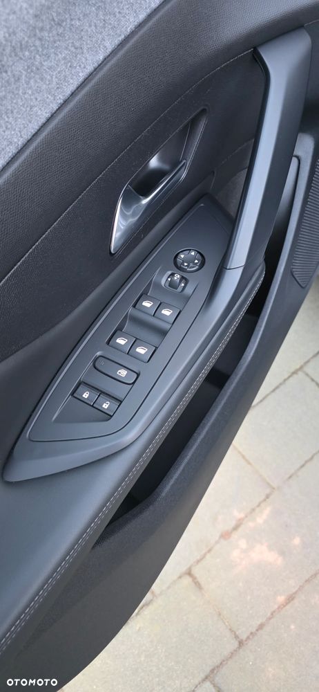 Peugeot 308 BlueHDi 130 EAT8 Stop & Start Allure Pack - 8