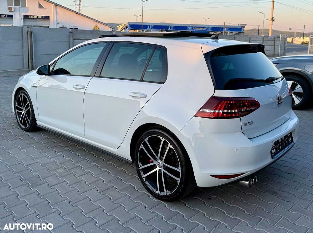 Volkswagen Golf GTD 2.0 TDI SCR DSG - 5