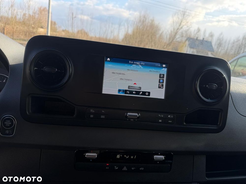 Mercedes-Benz Sprinter - 26