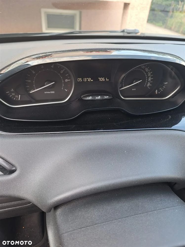 Peugeot 208 1.2 PureTech Active - 11