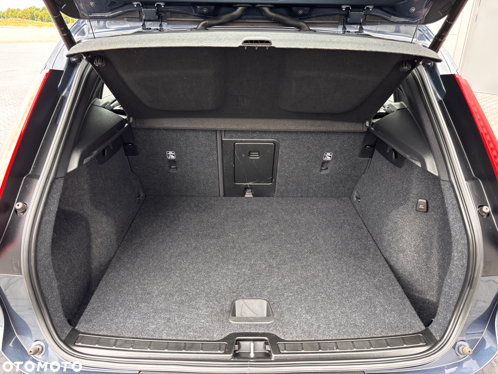 Volvo XC 40 T3 Geartronic Momentum Pro - 24