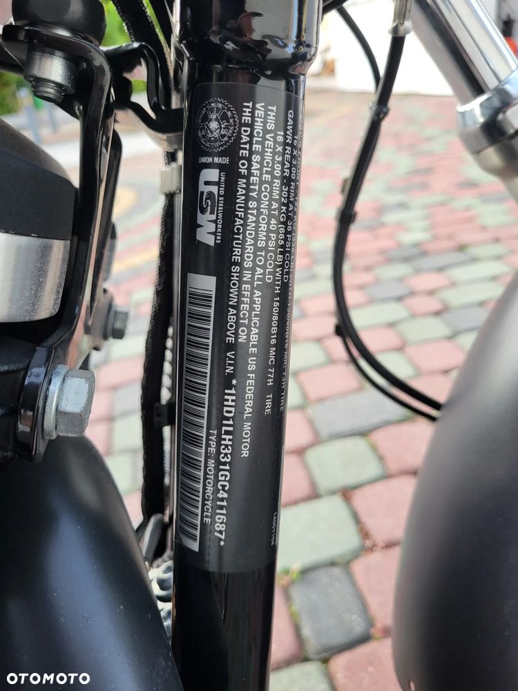 Harley-Davidson Sportster Custom 1200C - 14