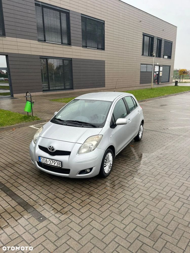 Toyota Yaris - 2