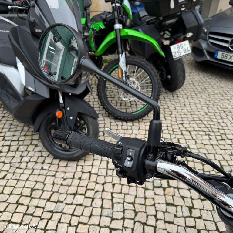 Kawasaki Z 900 RS - 10