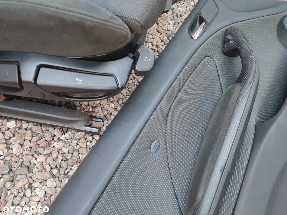 BMW E46 COUPE / M3 ORYGINALNY KOMPLET FOTELI PRZÓD SPORTSIZE / SPORTY + KANAPA TYŁ + BOCZKI EUROPA W WERSJI M-PAKIET ALCANTARA / MATERIAŁOWE ALCANTARA W BARDZO DOBRYM STANIE O NR. 52 10 8 226 419 / 52 20 7 895 608 / 52 20 7 156 167 / 52 10 7 039 640 OEM - 31