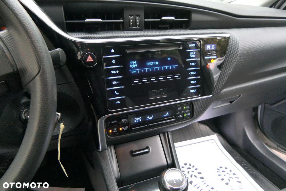 Toyota Auris 1.33 VVT-i Active - 17