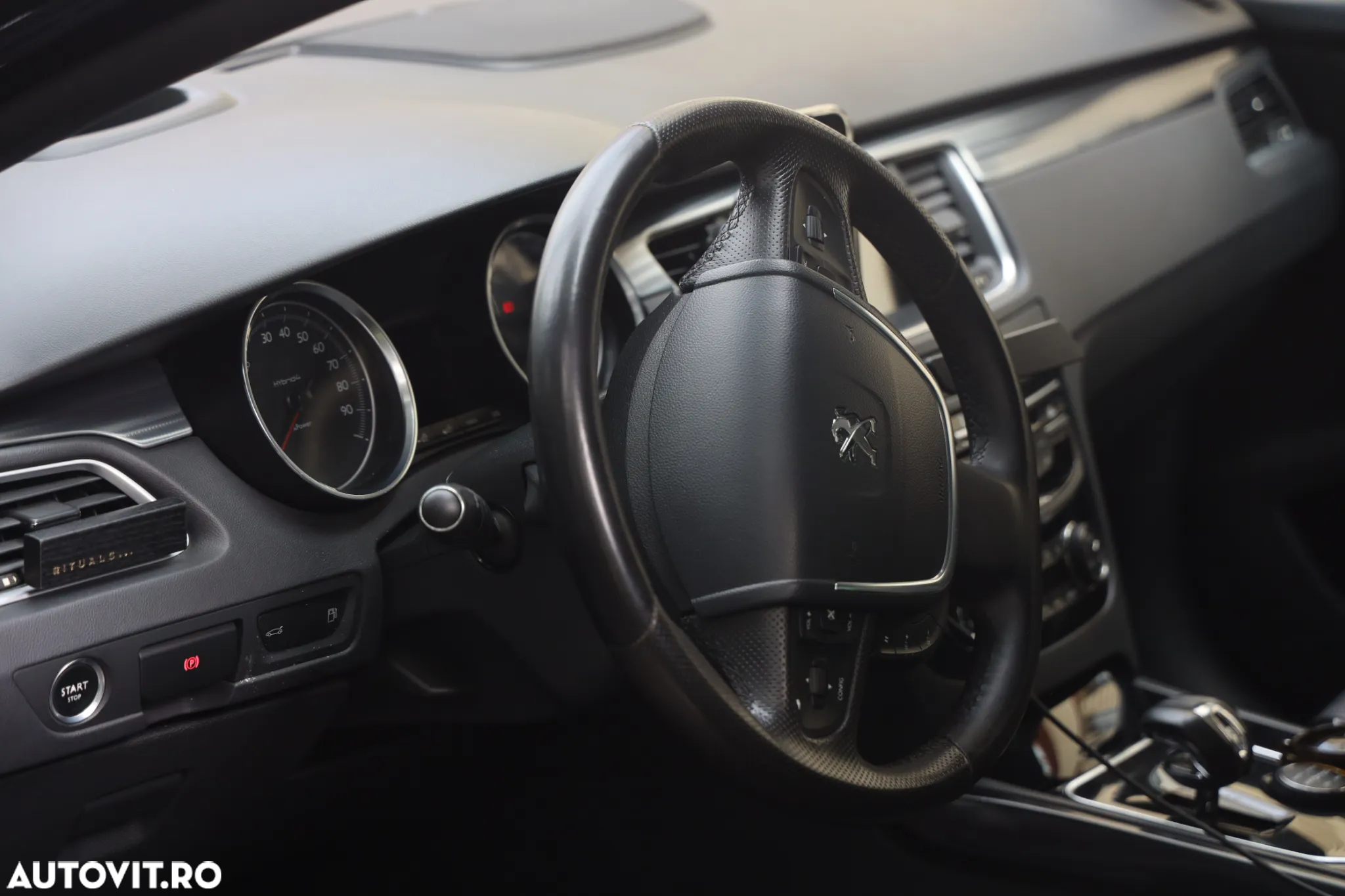Peugeot 508 RXH Hybrid4 - 17