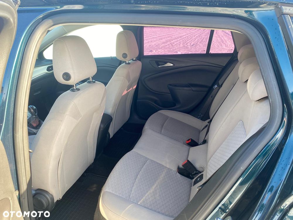 Opel Astra 1.4 T GPF Dynamic S&S - 36