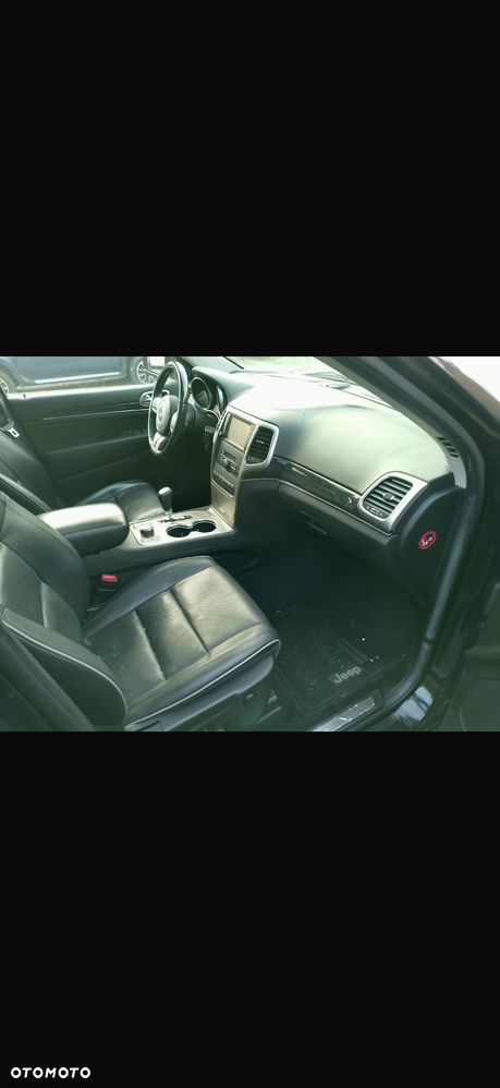 Jeep Grand Cherokee - 16