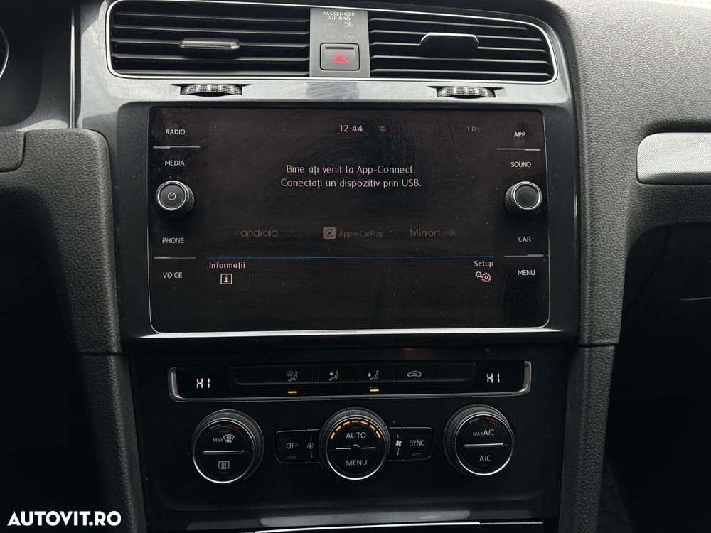 Volkswagen Golf 1.0 TSI Comfortline - 24