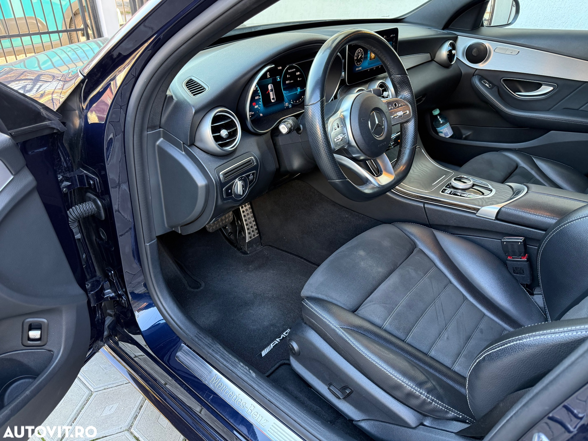 Mercedes-Benz C 180 9G-TRONIC AMG Line - 11