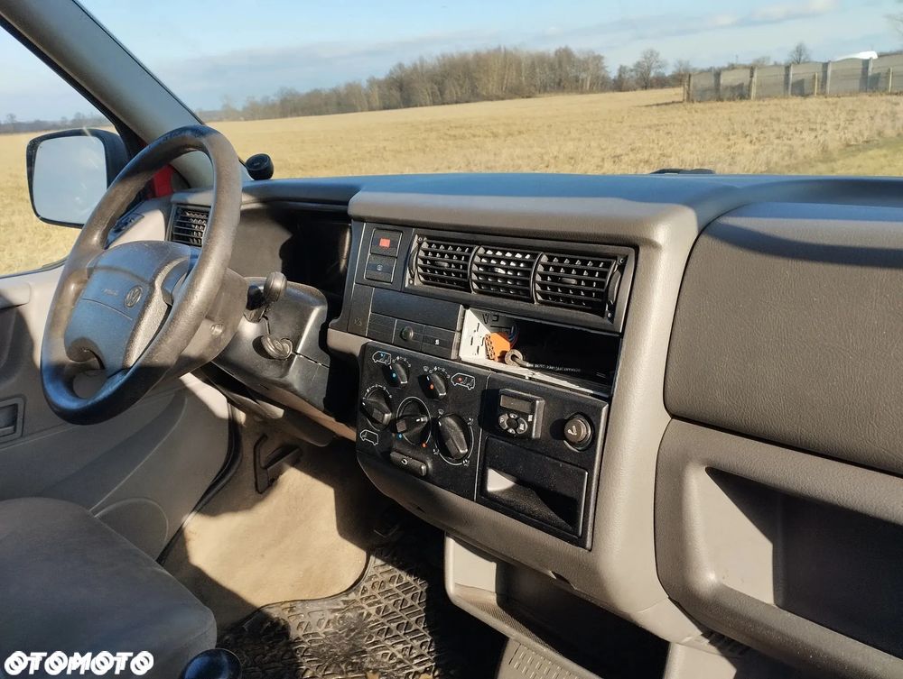 Volkswagen Multivan - 8