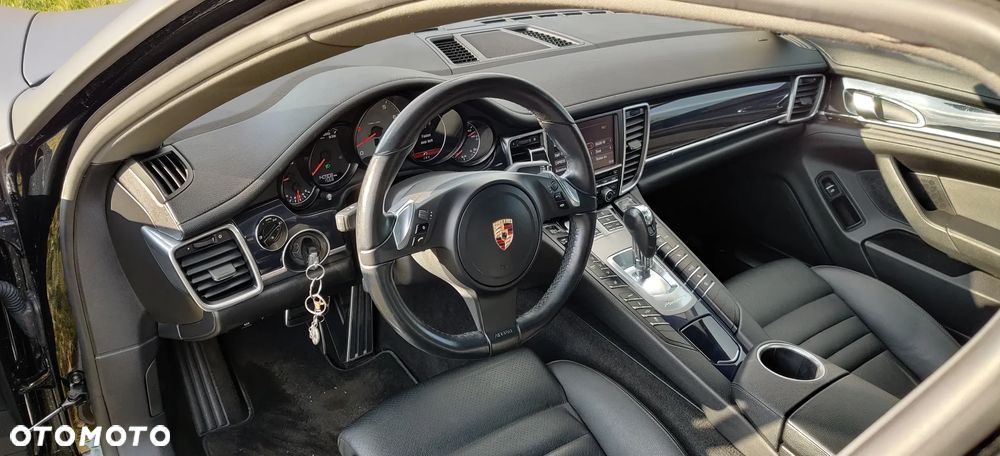 Porsche Panamera 4S - 6