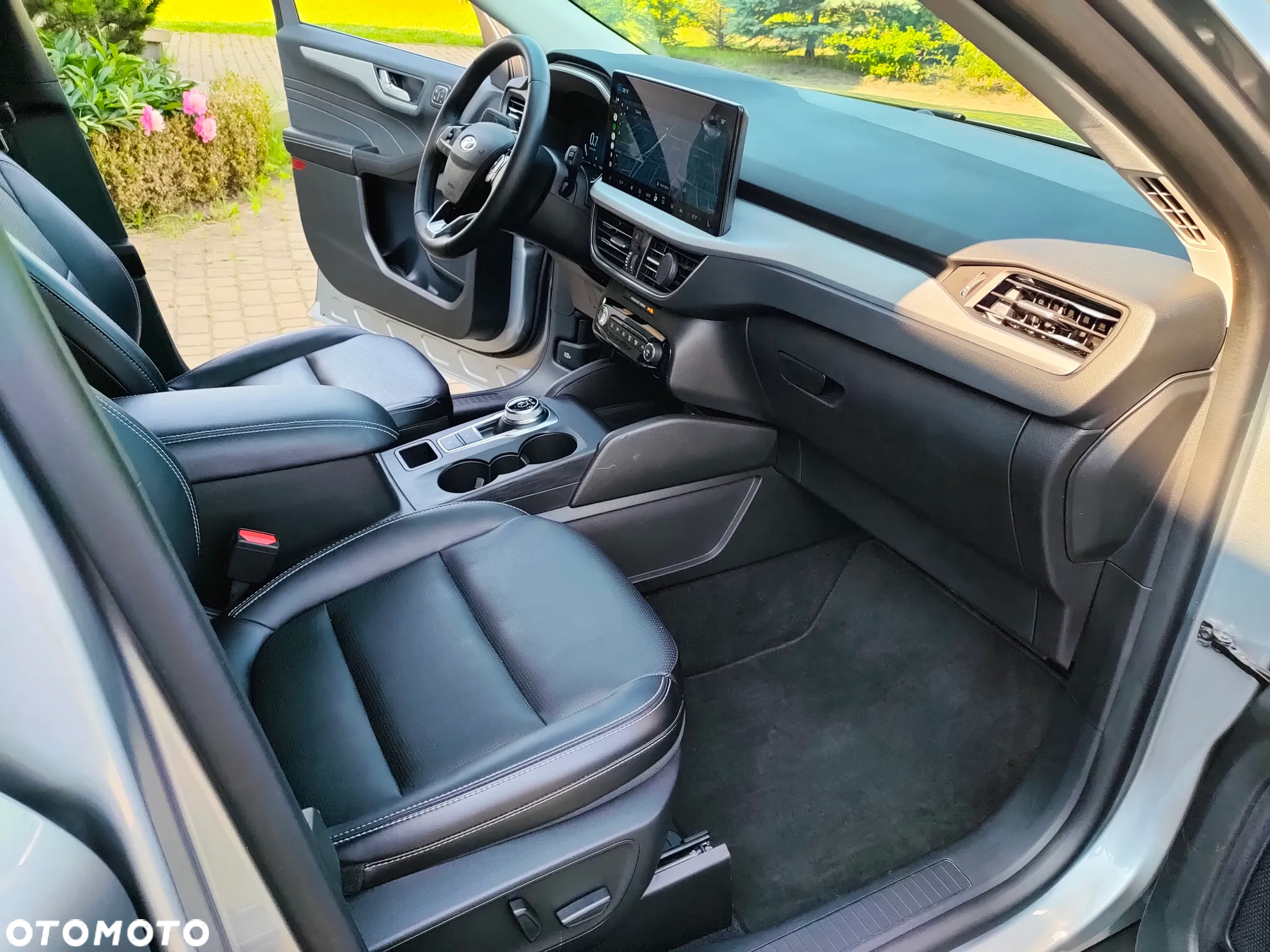 Ford Kuga - 12