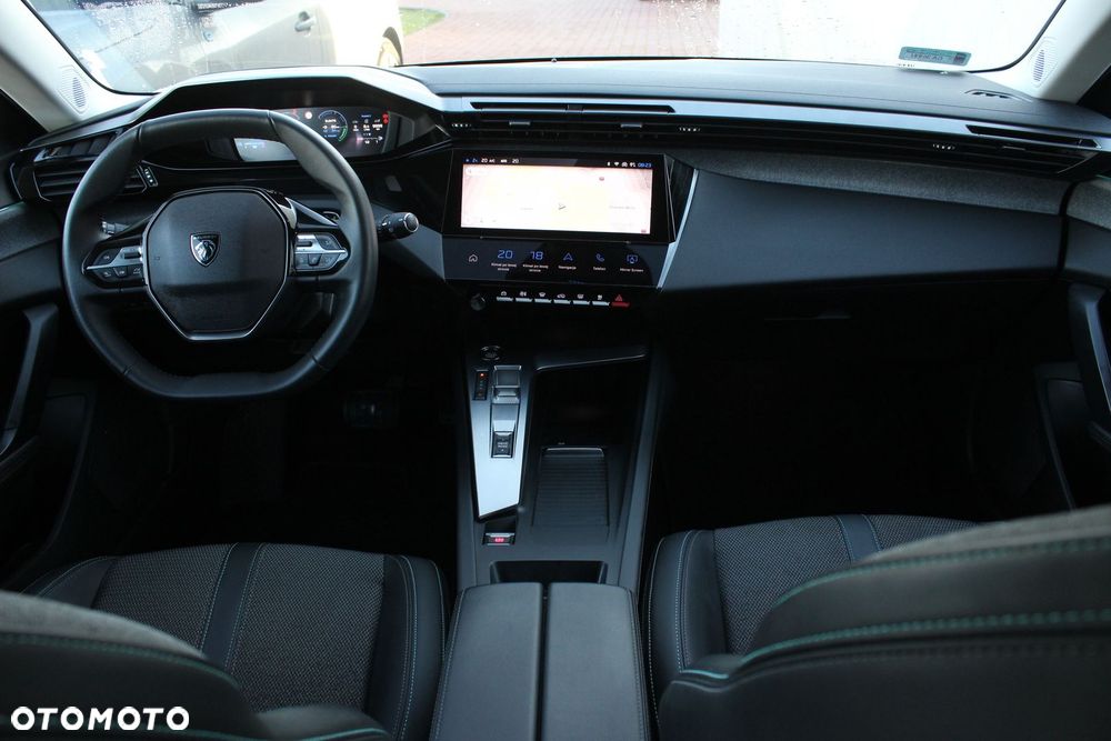 Peugeot 308 1.6 Hybrid PHEV Allure EAT8 - 11