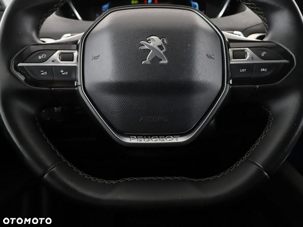 Peugeot 3008 225 e-EAT8 Allure - 23