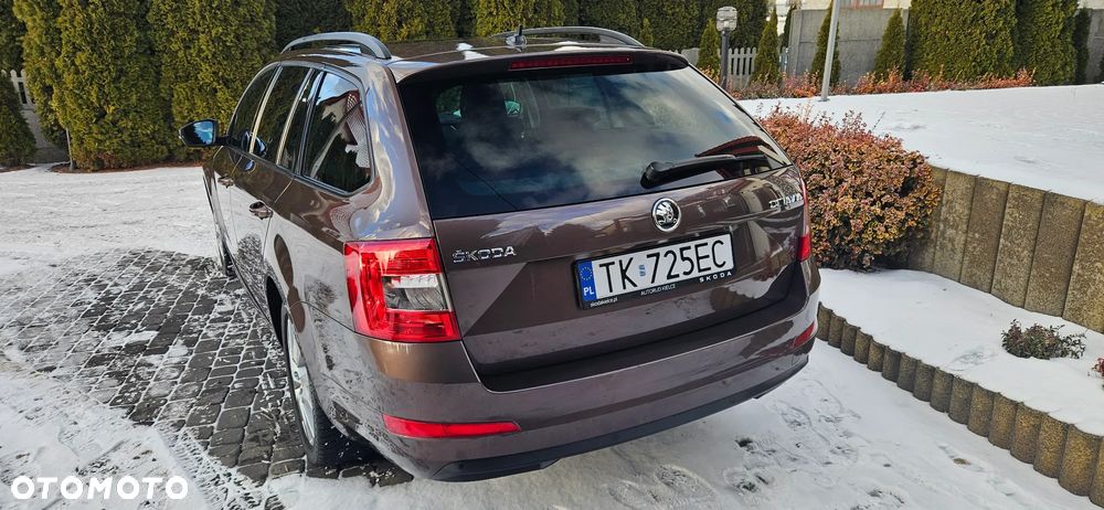 Skoda Octavia 2.0 TDI DSG Ambition - 19