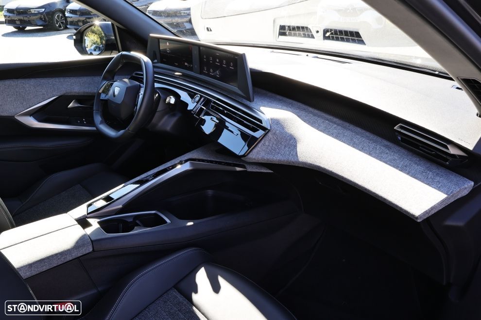 Peugeot 5008 1.2 Hybrid Allure e-DCS6 - 15