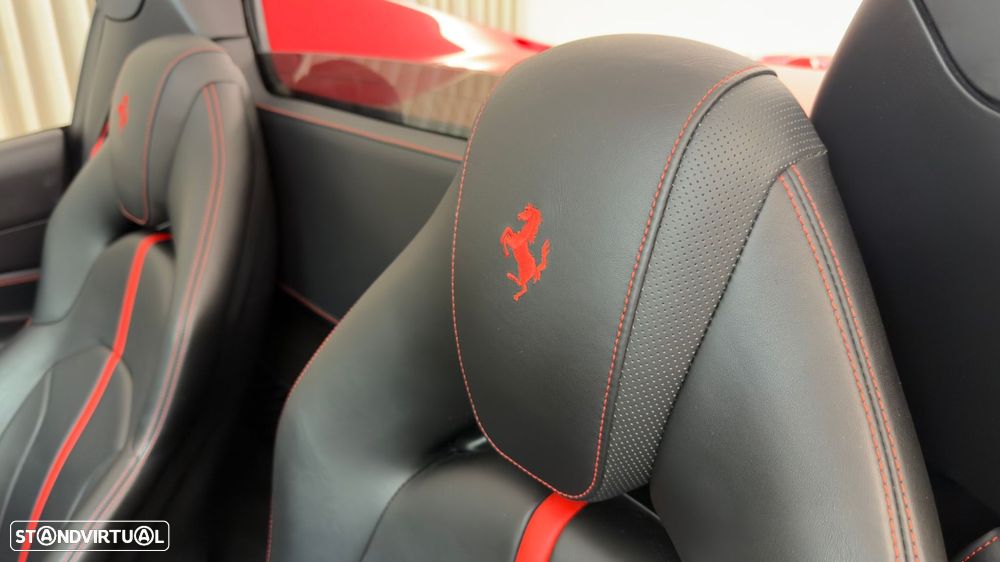 Ferrari F8 Tributo Spider - 31