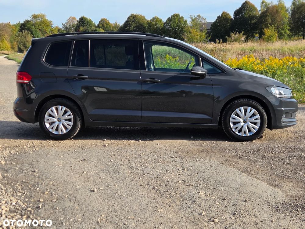Volkswagen Touran 1.6 TDI SCR (BlueMotion Technology) Comfortline - 4