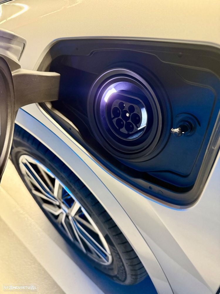 BMW X1 xDrive25e Pack Desportivo M - 14