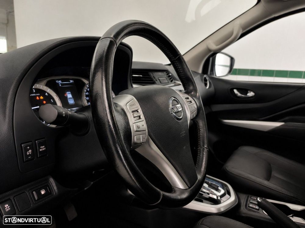 Nissan Navara 2.3 dCi CD 4WD Tekna Auto - 19