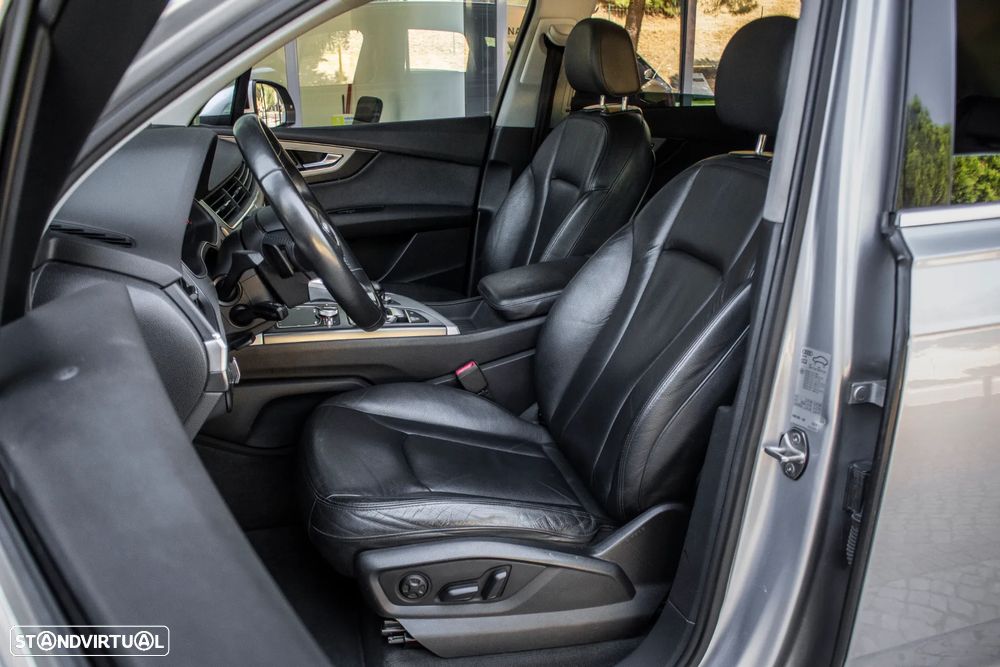 Audi Q7 3.0 TDI quattro tiptronic - 25