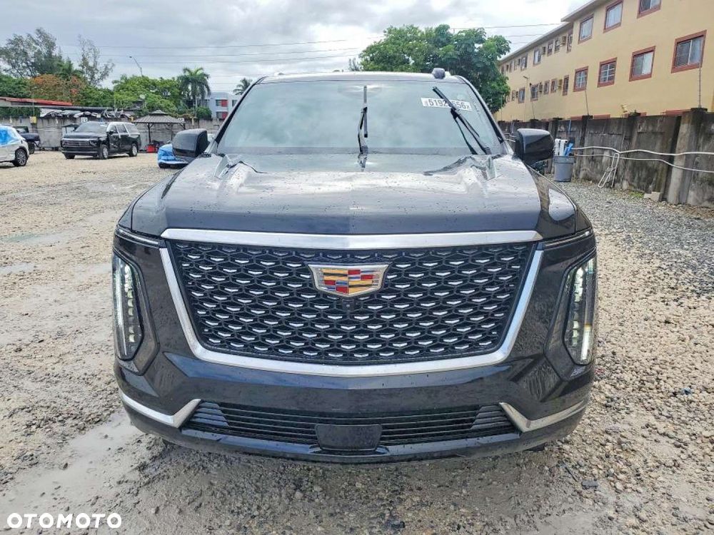 Cadillac Escalade - 7