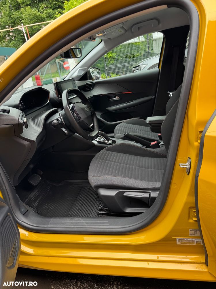 Peugeot 208 1.2 L PureTech STT EAT8 Active - 3