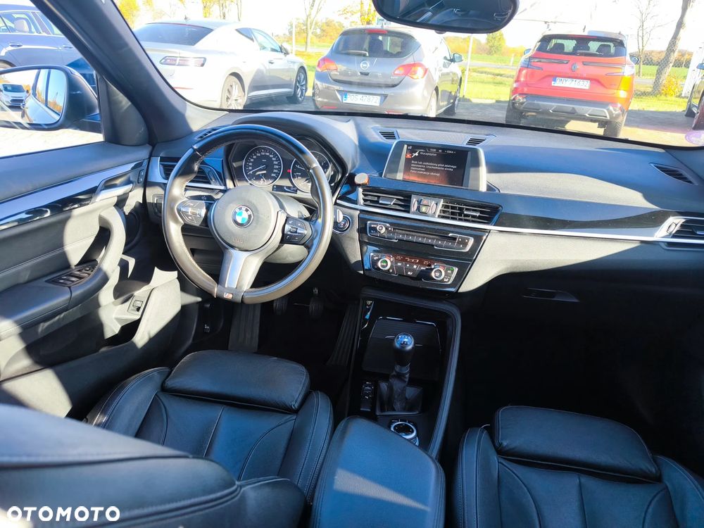 BMW X1 sDrive18i xLine - 13