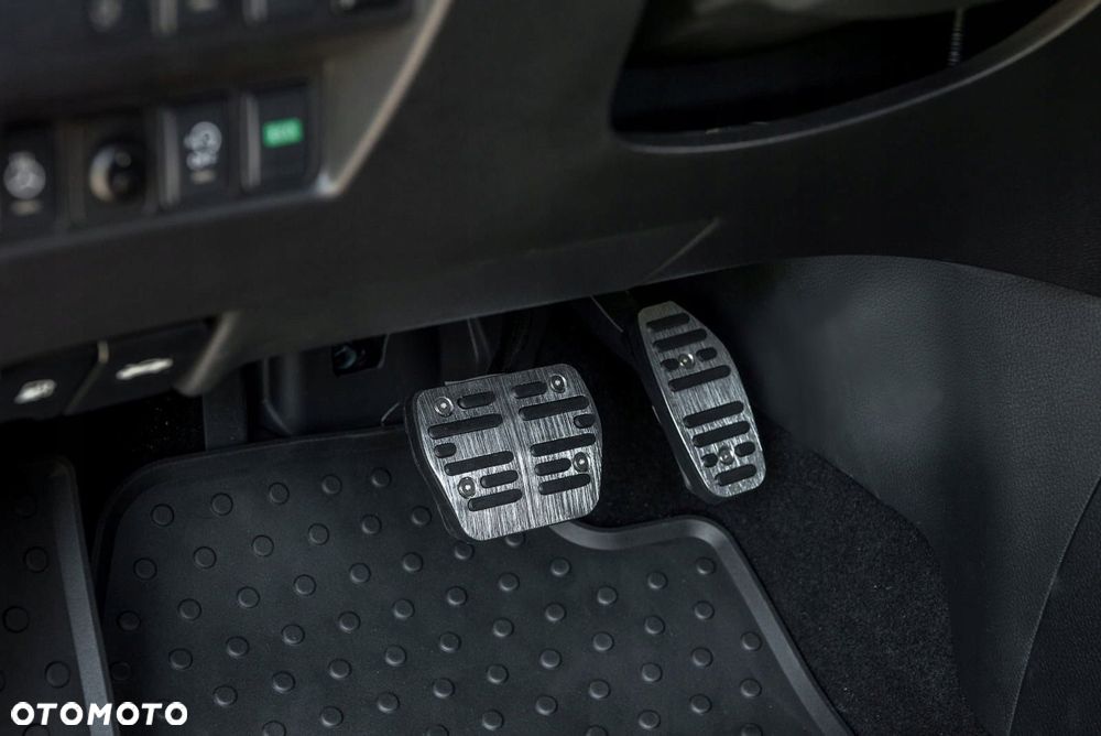 nissan x-trail 2014-2021 automat nakładki na pedały - 5