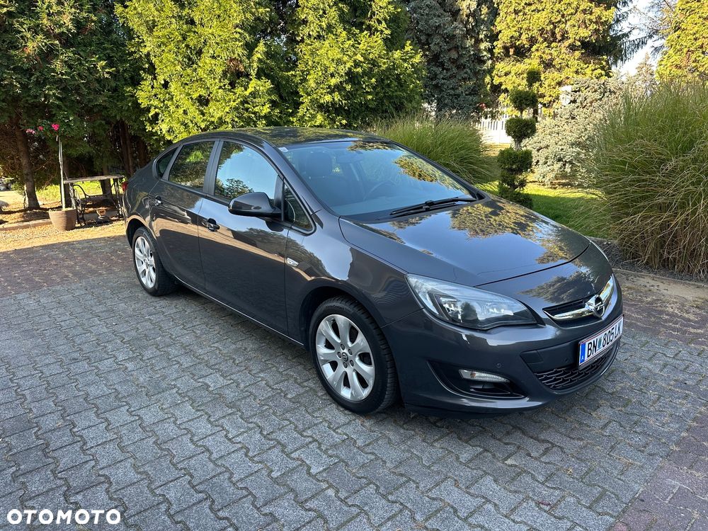 Opel Astra 1.4 Selection - 15