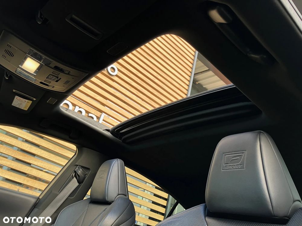 Lexus ES 300h F Sport - 38