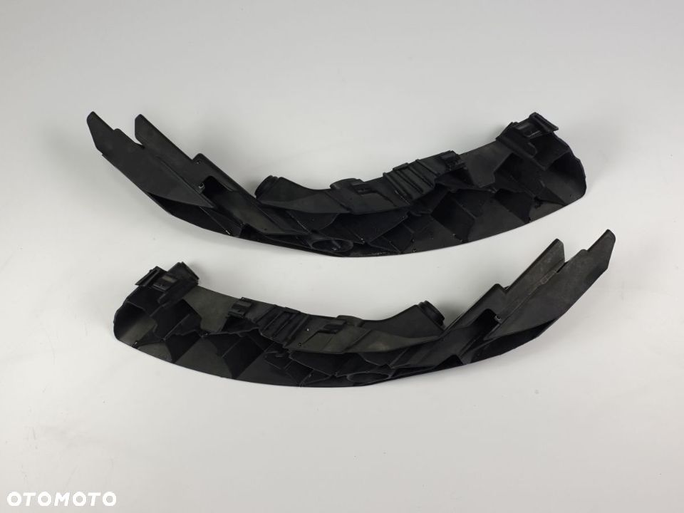 JEEP GRAND CHEROKEE WK2 17-21r Ślizg Mocowanie Lampy Prawe Lewe - 1