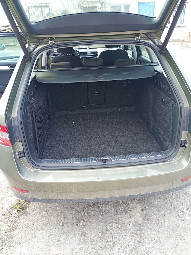 Skoda Superb 2.0 TDI Ambition - 10