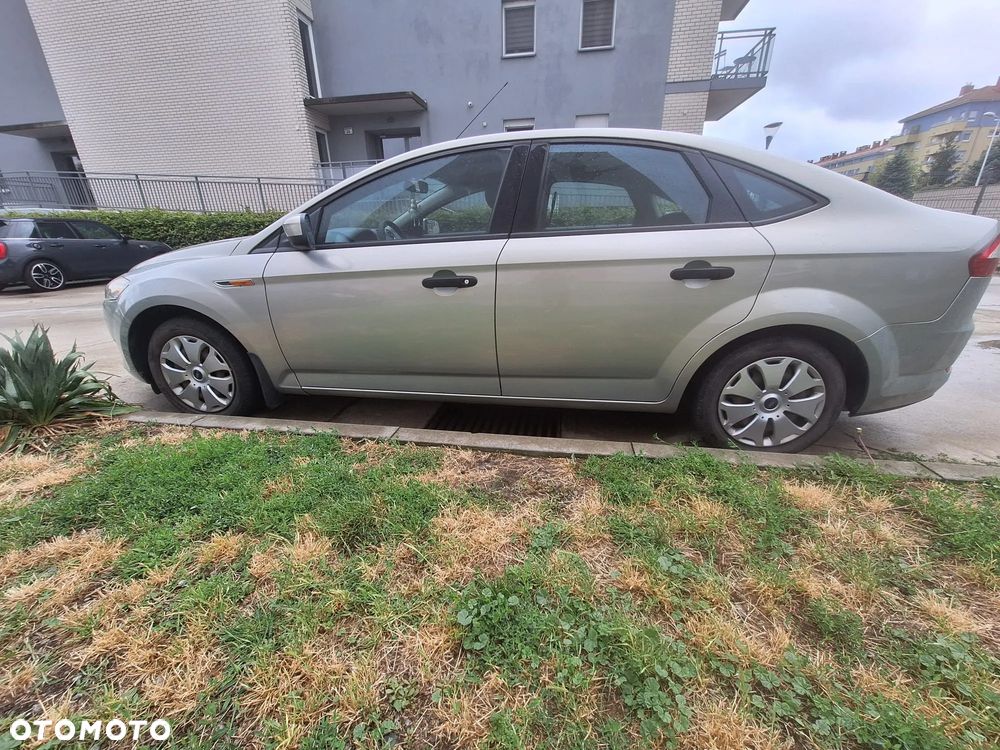 Ford Mondeo 1.6 Silver X - 12