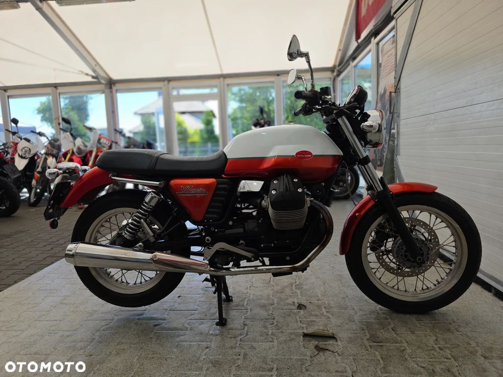 Moto Guzzi V7 - 30