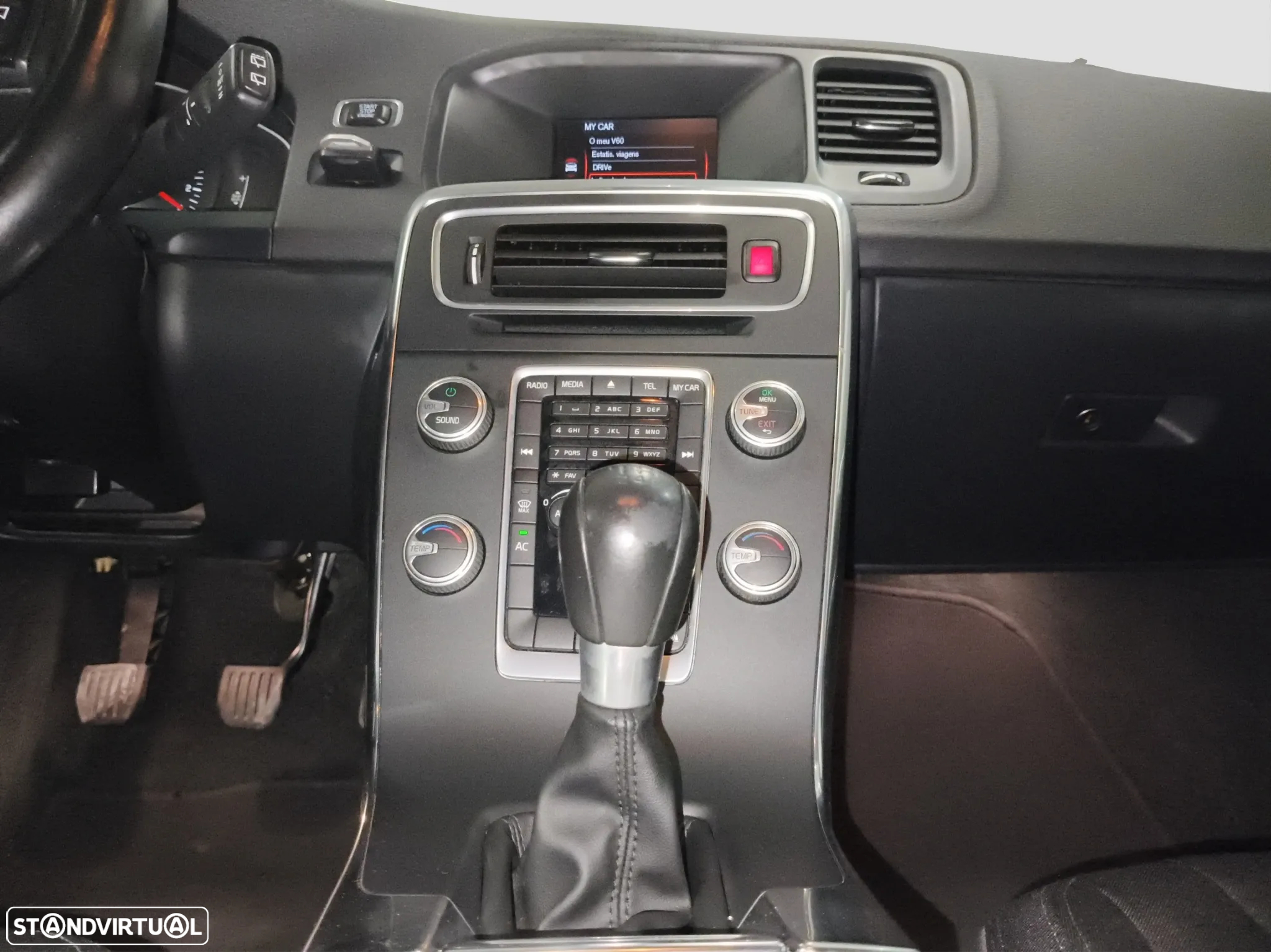 Volvo V60 1.6 D2 Drive Momentum Start/Stop - 21